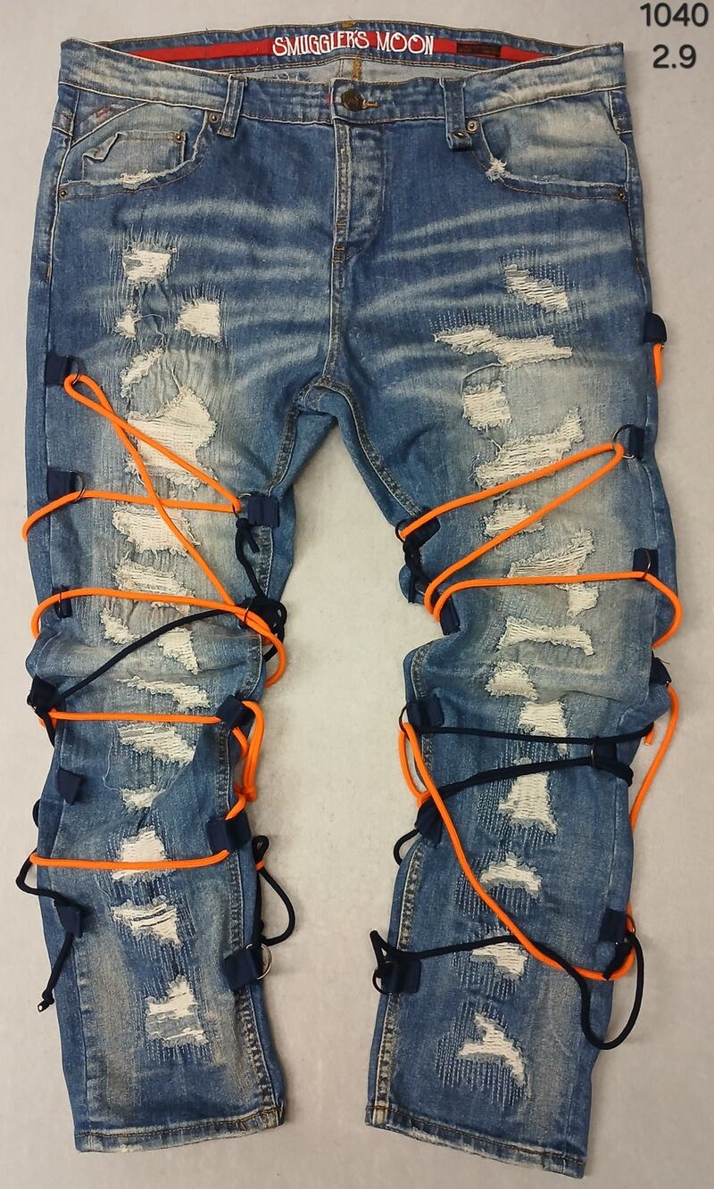 Smugglers Moon (42x33) Y2K Distressed Straight Denim Jeans